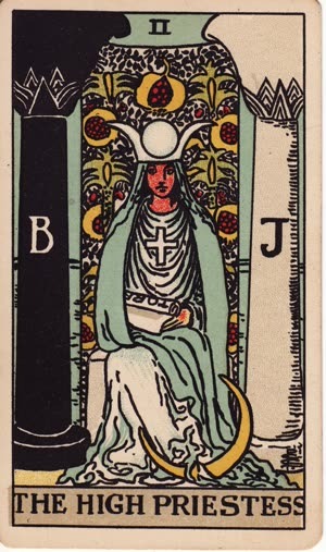 Arcanum 2 · The High Priestess